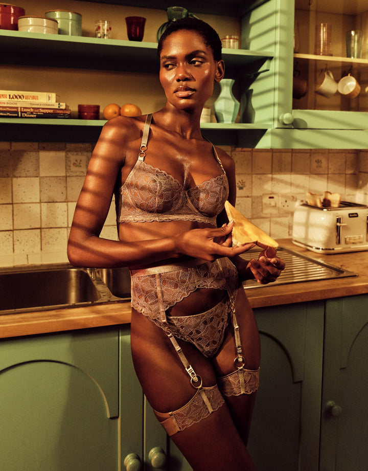 Bordelle Alta Suspender Platinum Grey