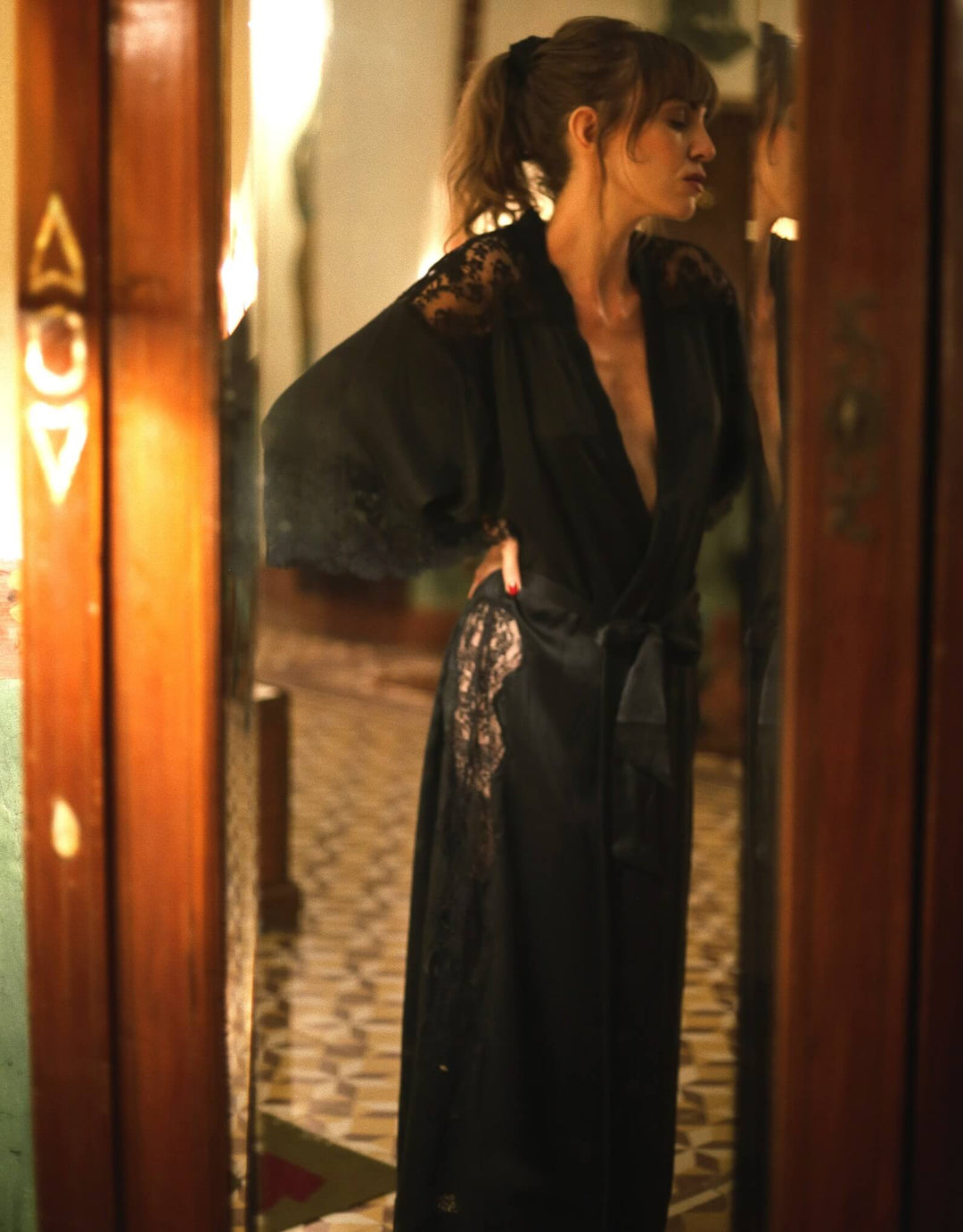 Shell Belle Couture Evelyn Kimono – long black silk robe with French lace, a luxurious gift idea from Catriona