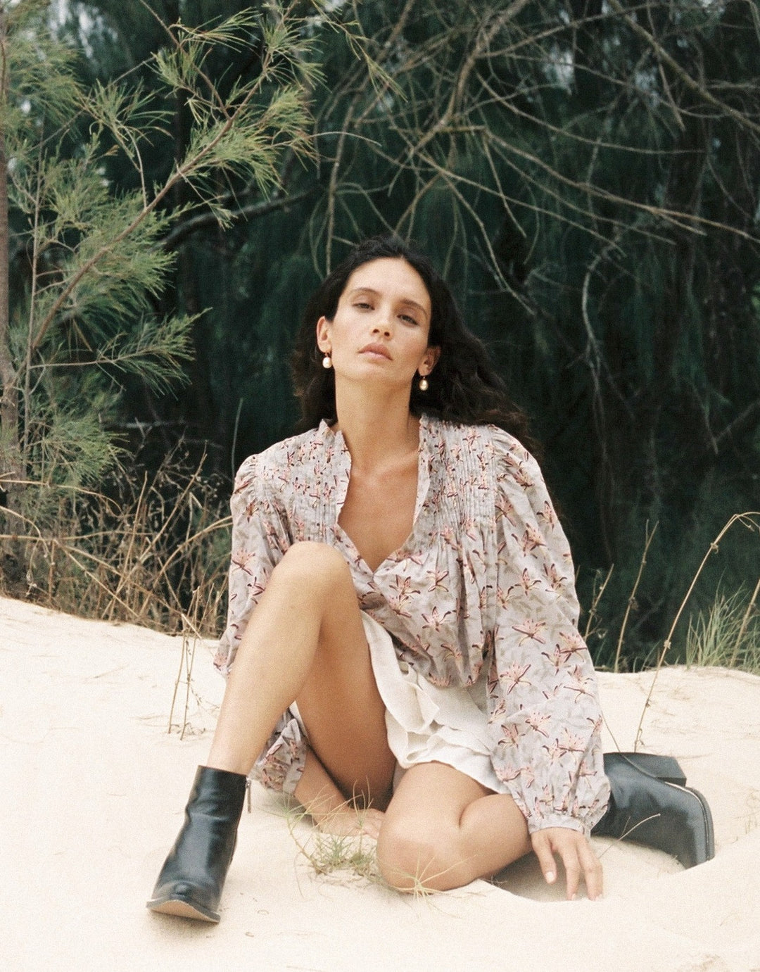 Acacia Simone Linen Short Skirt in Ivory