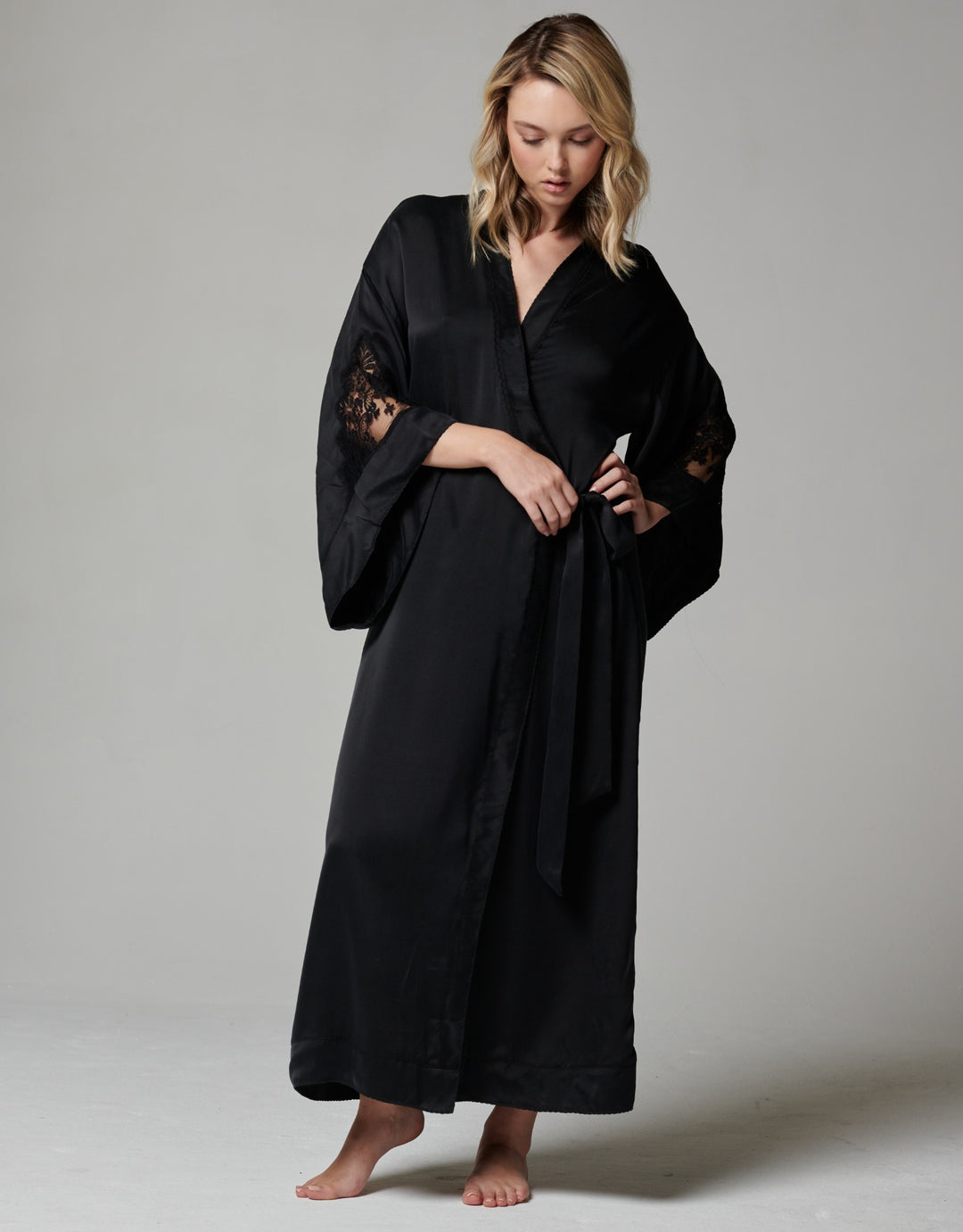Shell Belle Couture Alice Long Kimono in black silk – luxurious lingerie at Catriona