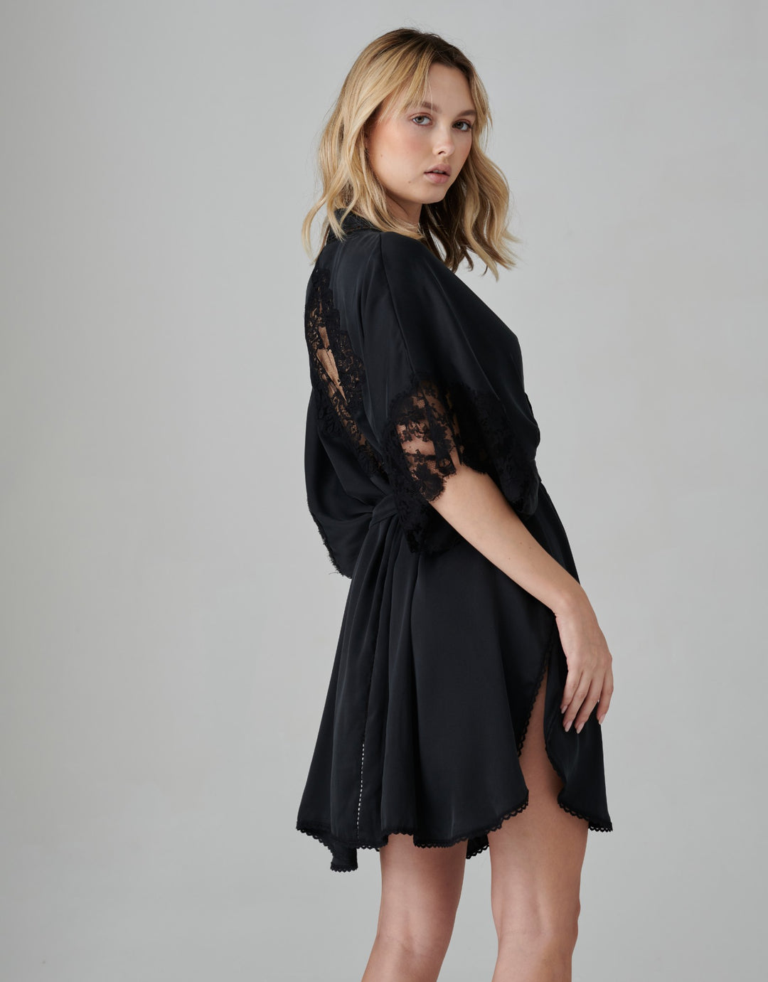 Shell Belle Florence Silk Kimono Black