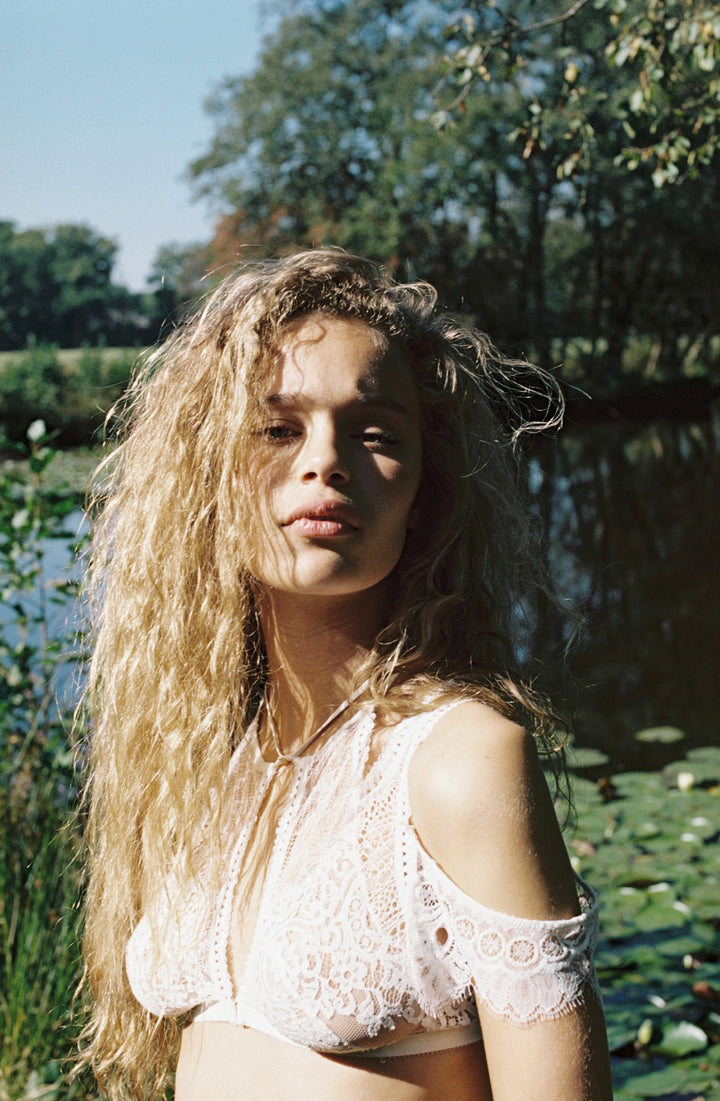 Tisja Damen Ophelia High Neck Bra in Ivory