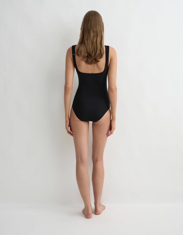 Clemence One Piece Black, B-DD Cup