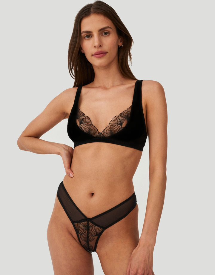 Undress Code Te Amo High Rise Black Thong