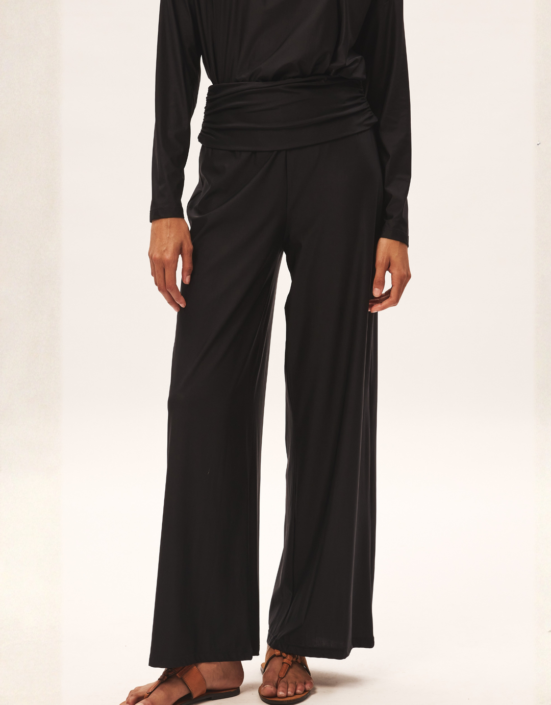 Lenny Niemeyer Relax Pants black — front lower detail view
