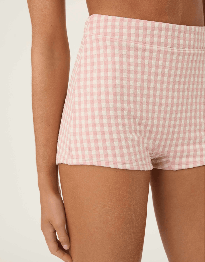 Peony Quintessential Short blush gingham — close-up side detail